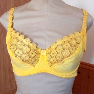 Yellow lacey bra